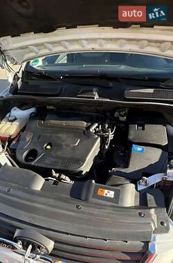 Внедорожник / Кроссовер Ford Kuga 2012 в 