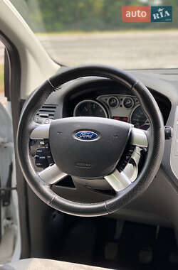 Внедорожник / Кроссовер Ford Kuga 2012 в 