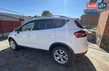 Внедорожник / Кроссовер Ford Kuga 2010 в 
