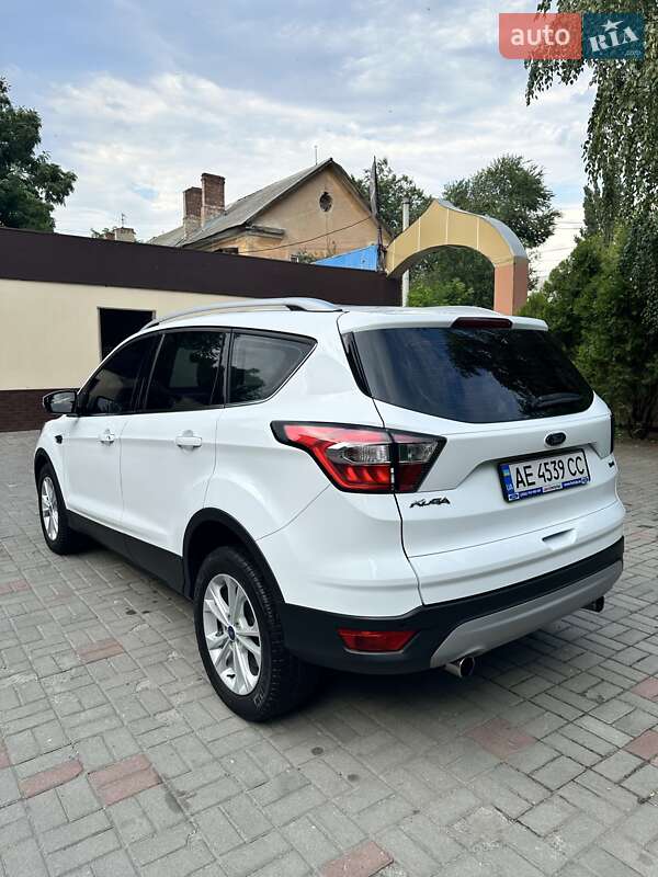 Внедорожник / Кроссовер Ford Kuga 2019 в Днепре