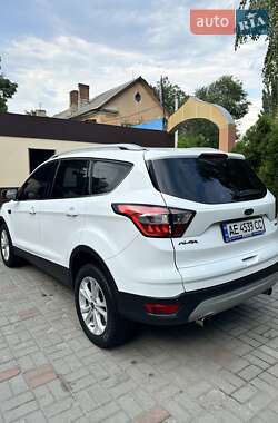 Внедорожник / Кроссовер Ford Kuga 2019 в 