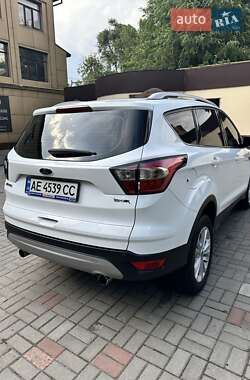 Внедорожник / Кроссовер Ford Kuga 2019 в 