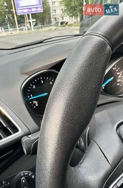 Внедорожник / Кроссовер Ford Kuga 2019 в 