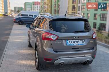 Внедорожник / Кроссовер Ford Kuga 2012 в 