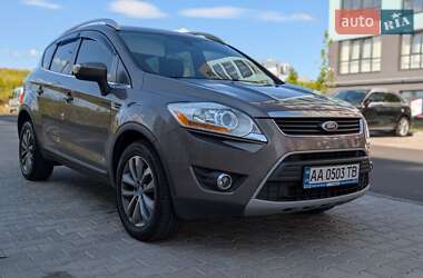 Внедорожник / Кроссовер Ford Kuga 2012 в 