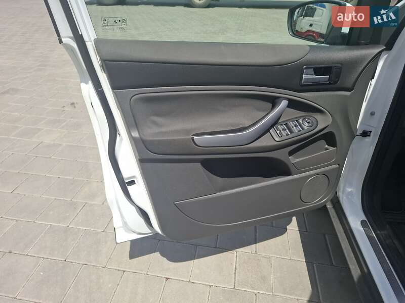 Внедорожник / Кроссовер Ford Kuga 2012 в Черкассах