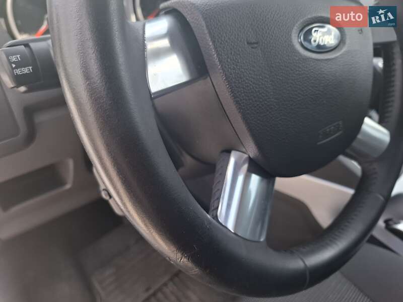 Внедорожник / Кроссовер Ford Kuga 2012 в Черкассах