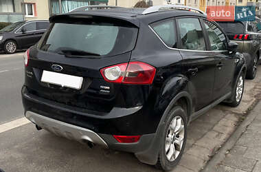 Внедорожник / Кроссовер Ford Kuga 2010 в 