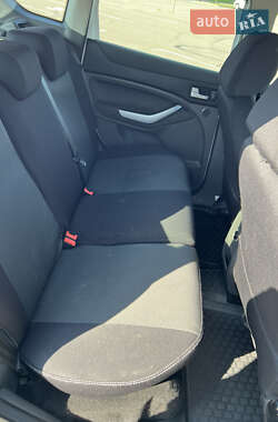 Внедорожник / Кроссовер Ford Kuga 2010 в 