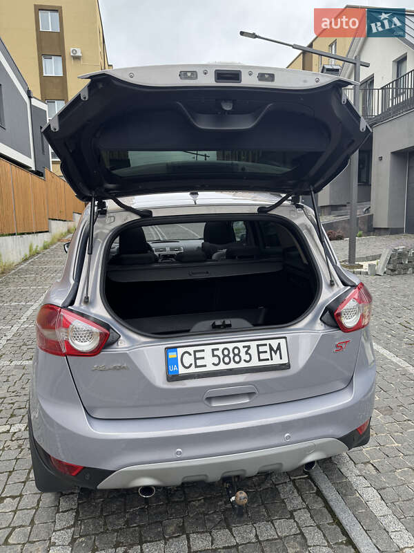 Внедорожник / Кроссовер Ford Kuga 2012 в Черновцах