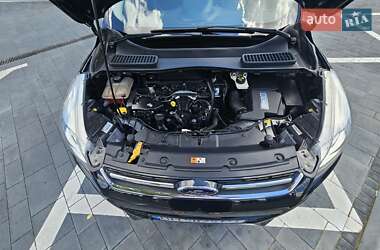 Внедорожник / Кроссовер Ford Kuga 2013 в 