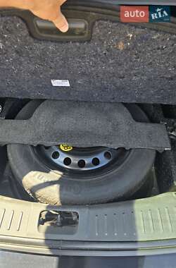 Внедорожник / Кроссовер Ford Kuga 2011 в 