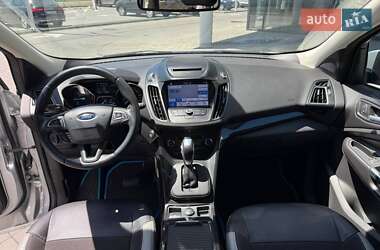 Внедорожник / Кроссовер Ford Kuga 2019 в 