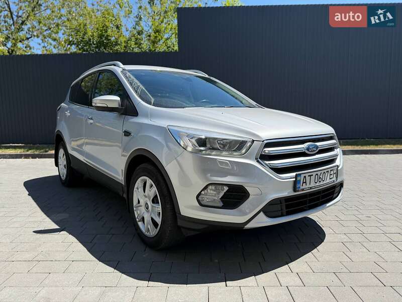 Внедорожник / Кроссовер Ford Kuga 2019 в Ивано-Франковске