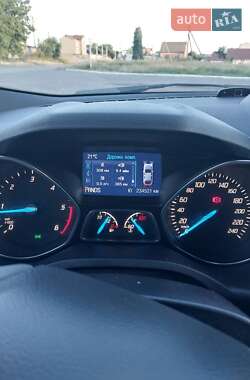 Внедорожник / Кроссовер Ford Kuga 2013 в 