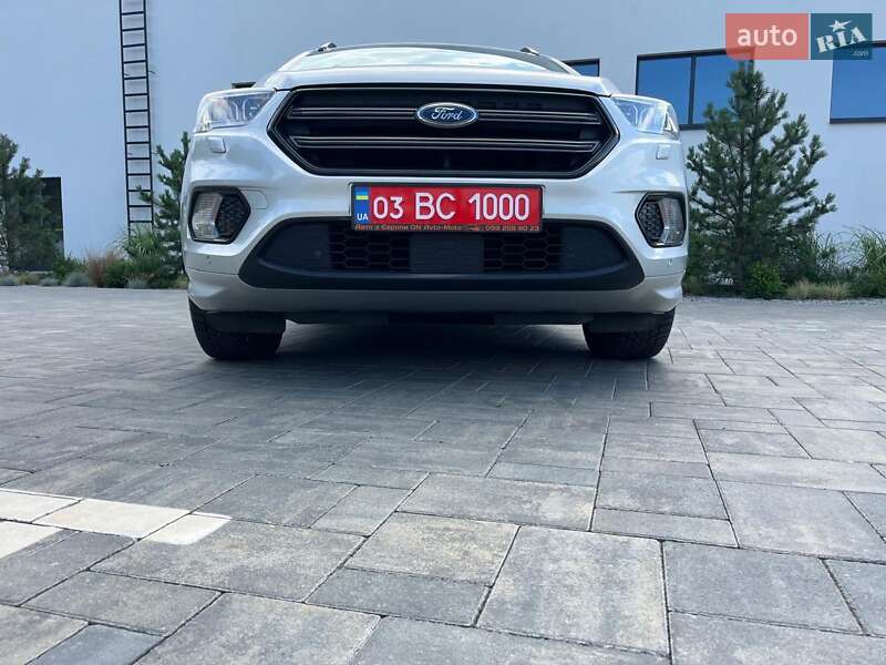 Внедорожник / Кроссовер Ford Kuga 2019 в Луцке