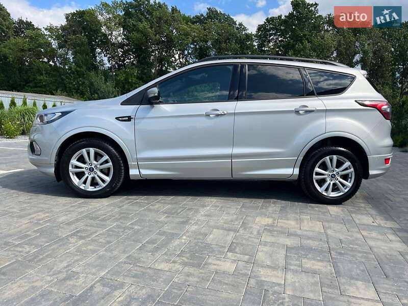Внедорожник / Кроссовер Ford Kuga 2019 в Луцке