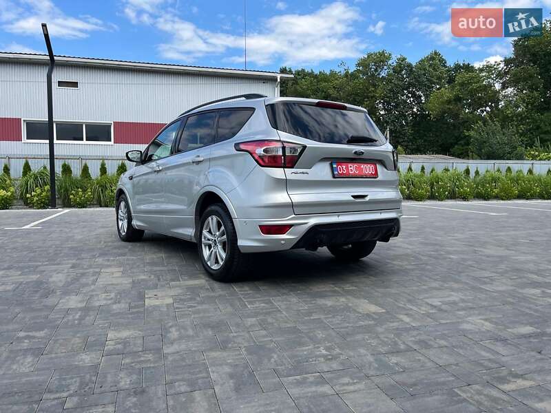 Внедорожник / Кроссовер Ford Kuga 2019 в Луцке
