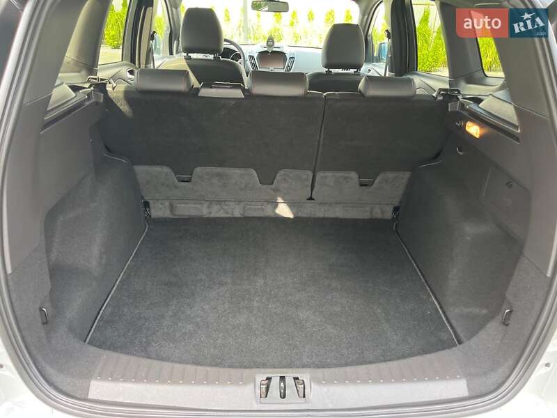 Внедорожник / Кроссовер Ford Kuga 2019 в Луцке