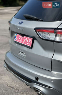 Внедорожник / Кроссовер Ford Kuga 2021 в 