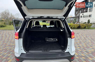 Внедорожник / Кроссовер Ford Kuga 2013 в 