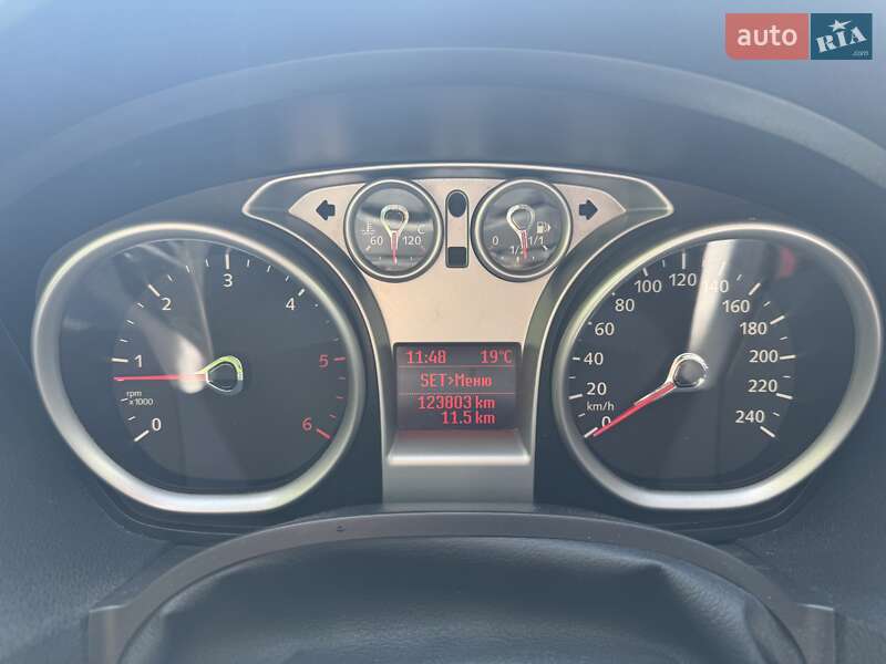 Позашляховик / Кросовер Ford Kuga 2012 в Чернівцях