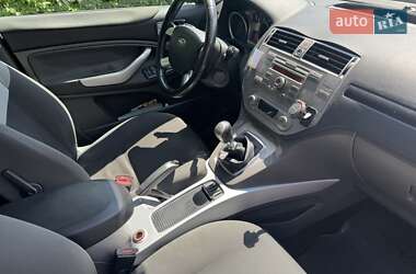 Внедорожник / Кроссовер Ford Kuga 2012 в 