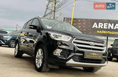 Внедорожник / Кроссовер Ford Kuga 2018 в 