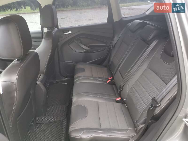 Внедорожник / Кроссовер Ford Kuga 2014 в Дубно