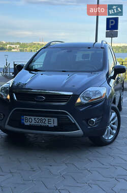 Позашляховик / Кросовер Ford Kuga 2011 в 
