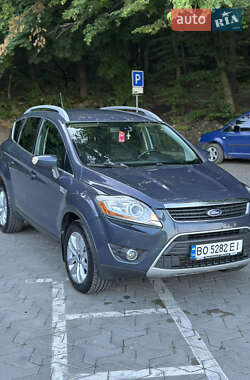 Позашляховик / Кросовер Ford Kuga 2011 в 