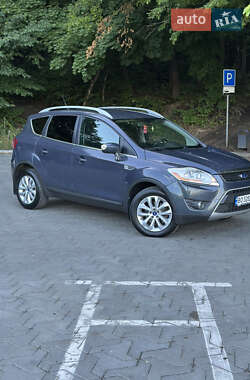 Позашляховик / Кросовер Ford Kuga 2011 в 
