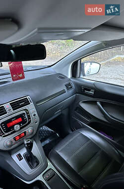 Позашляховик / Кросовер Ford Kuga 2011 в 
