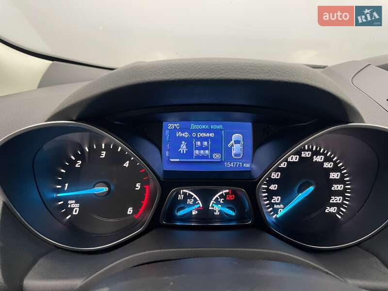 Позашляховик / Кросовер Ford Kuga 2015 в Києві