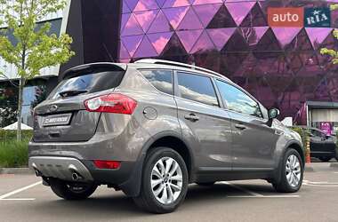 Внедорожник / Кроссовер Ford Kuga 2012 в 