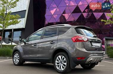 Внедорожник / Кроссовер Ford Kuga 2012 в 
