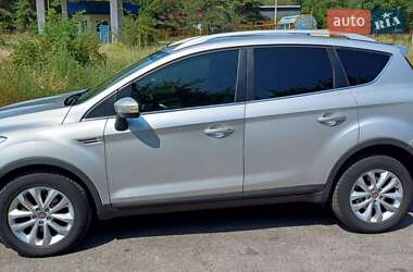 Внедорожник / Кроссовер Ford Kuga 2010 в 