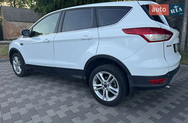 Внедорожник / Кроссовер Ford Kuga 2016 в 