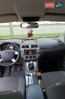 Внедорожник / Кроссовер Ford Kuga 2012 в 