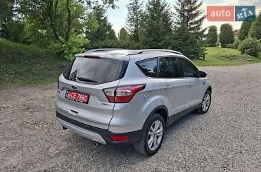 Внедорожник / Кроссовер Ford Kuga 2017 в 