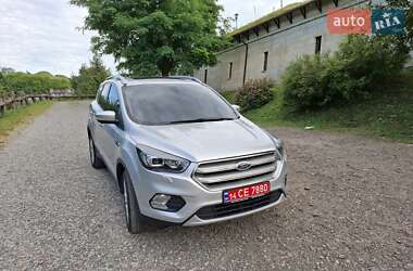 Внедорожник / Кроссовер Ford Kuga 2017 в 