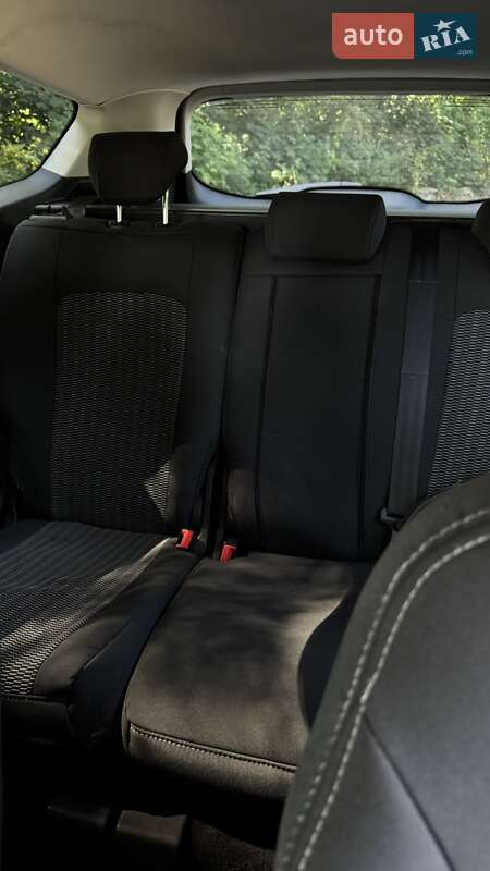 Внедорожник / Кроссовер Ford Kuga 2013 в Корсуне-Шевченковском