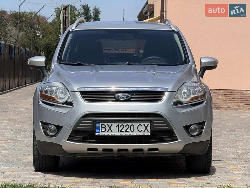 Внедорожник / Кроссовер Ford Kuga 2012 в 