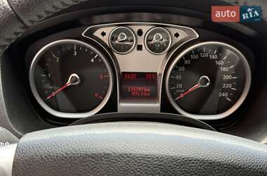 Внедорожник / Кроссовер Ford Kuga 2012 в 