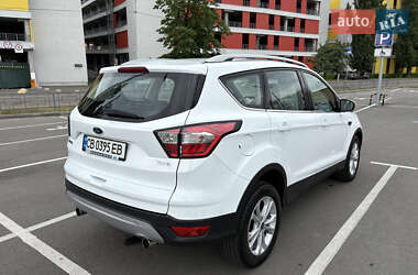 Внедорожник / Кроссовер Ford Kuga 2019 в 