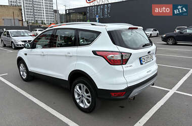 Внедорожник / Кроссовер Ford Kuga 2019 в 