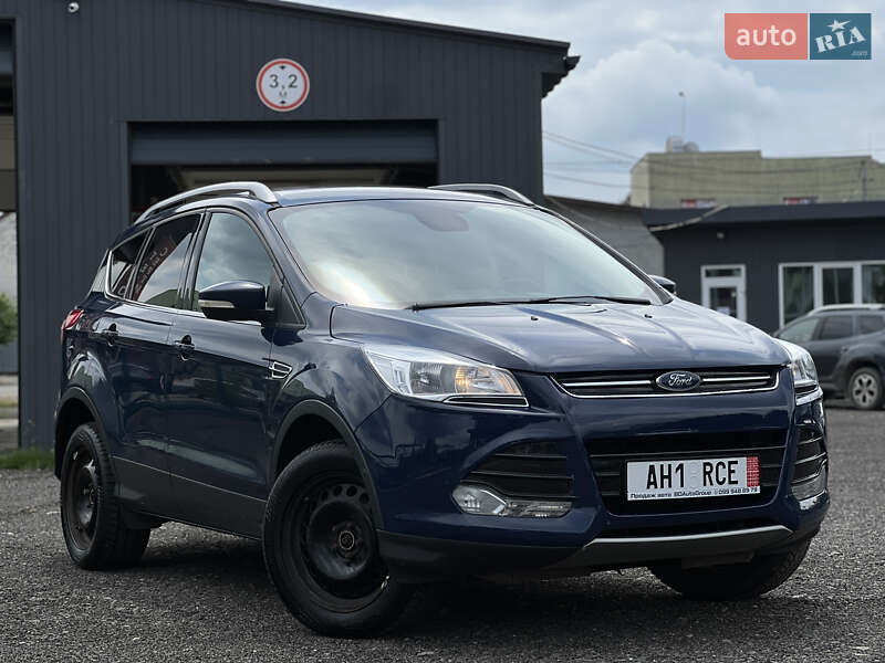 Внедорожник / Кроссовер Ford Kuga 2016 в Ужгороде