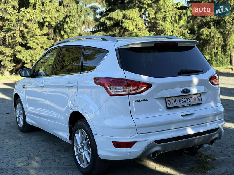 Внедорожник / Кроссовер Ford Kuga 2015 в Дубно