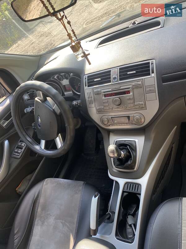 Внедорожник / Кроссовер Ford Kuga 2012 в Львове