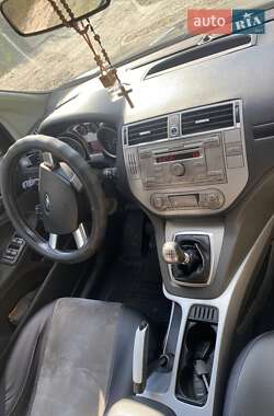 Внедорожник / Кроссовер Ford Kuga 2012 в 